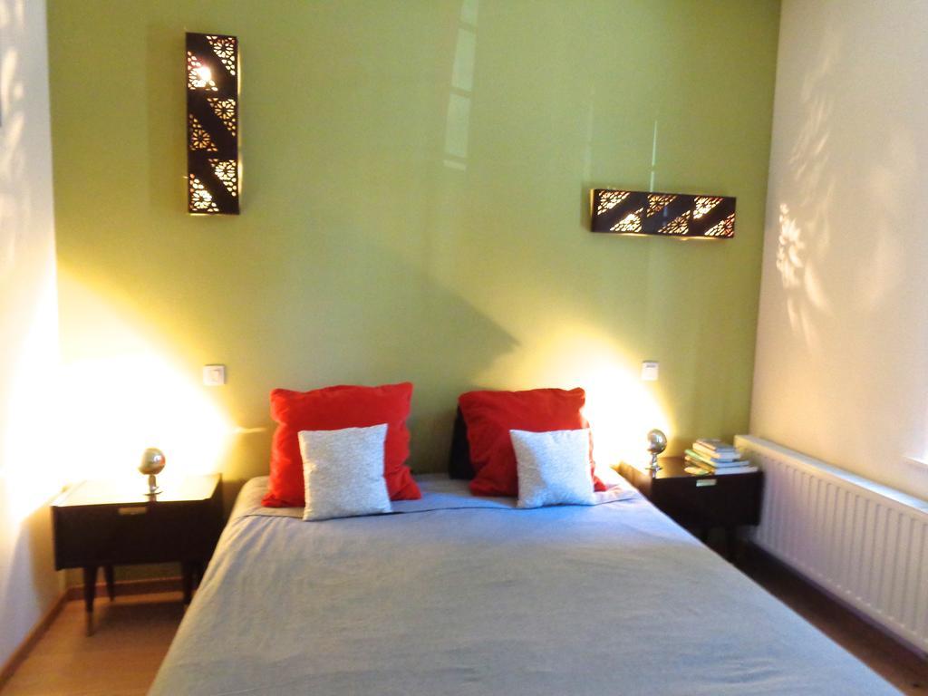 B&B La Chambre Du Zodiaque Uccle Ruang foto